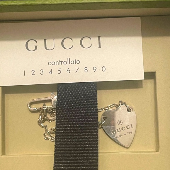 Gucci. .925 Sterling Silver logo heart bracelet. NWT. Size 18 - Picture 8 of 9
